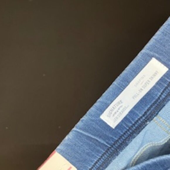 Levis Signature Pull On Super Skinny Shaping, Size 16, NWT - Picture 7 of 8